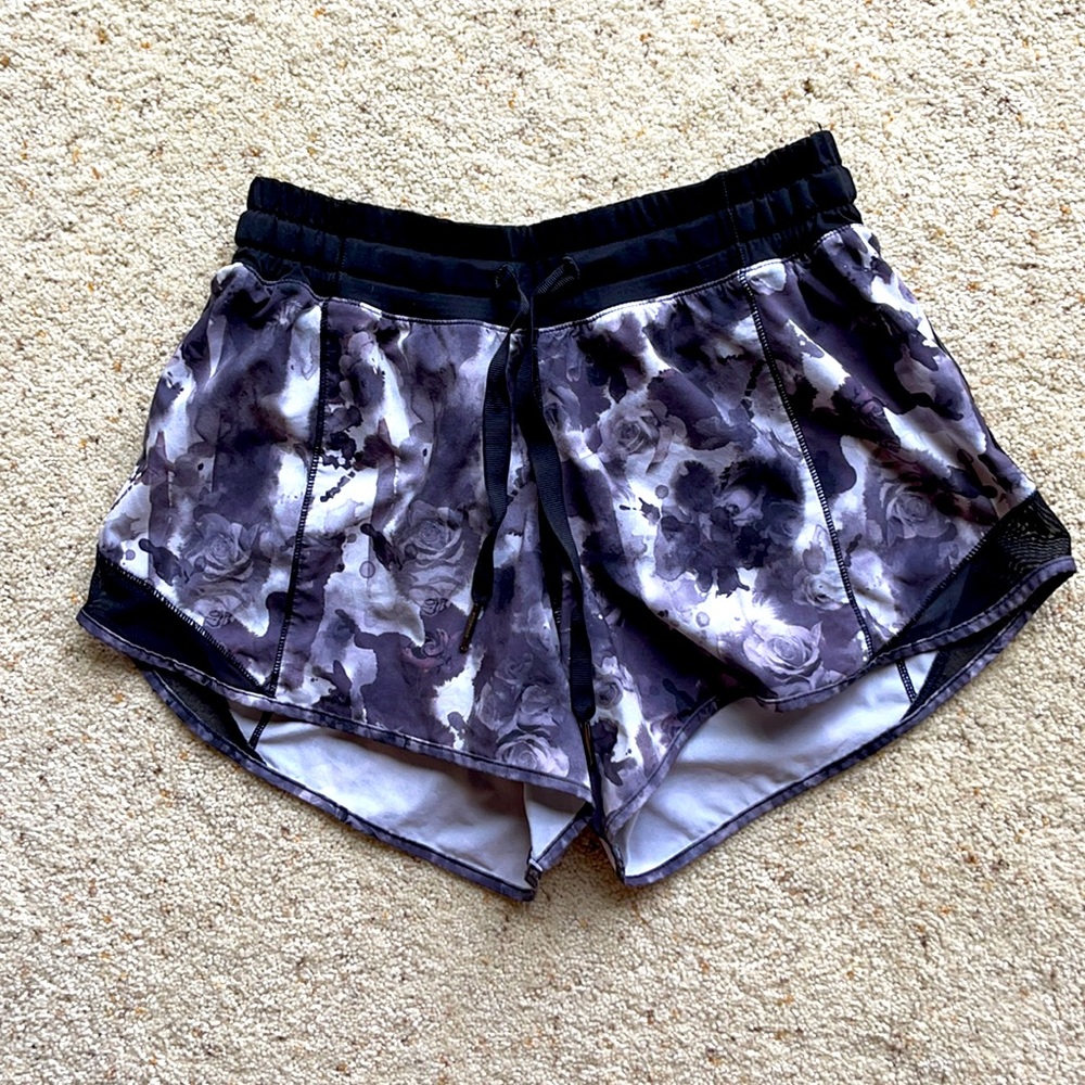 hotty hot lululemon shorts